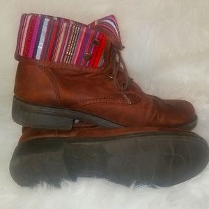 American Eagle size 11 southwest print/suede boots